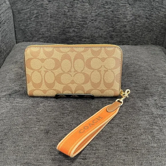 NWOT...Coach Tan and Brown Signature Wristlet - Picture 6 of 8